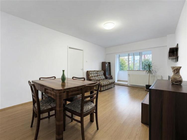 Apartament cu 2 camere decomandat, mobilat în Județean