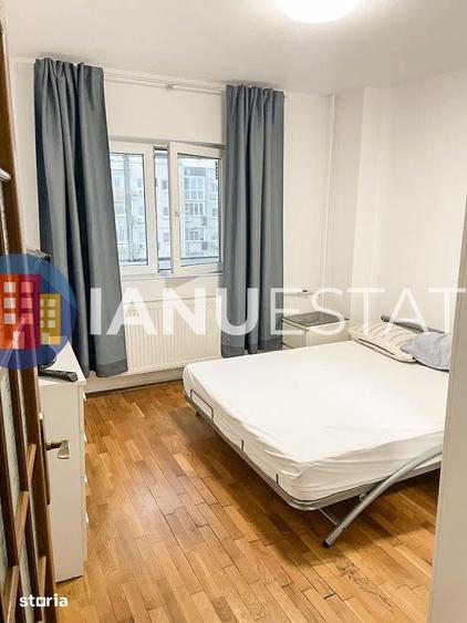 Apartament cu 3 camere semidecomandat în Tineretului