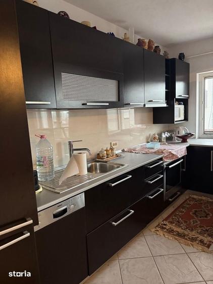 Apartament cu 3 camere decomandat în Valea Borcutului