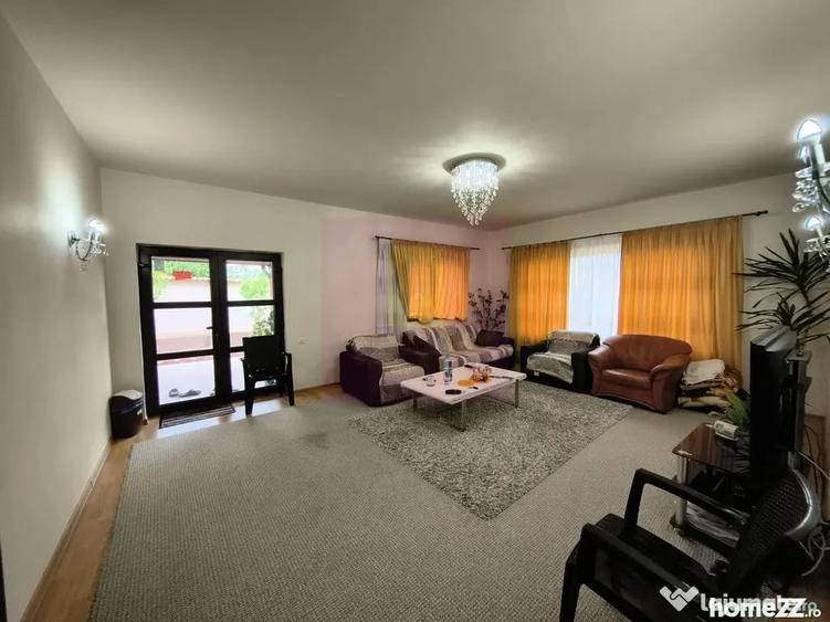 Casă cu 5 camere cu Teren 373 Mp în Afumați