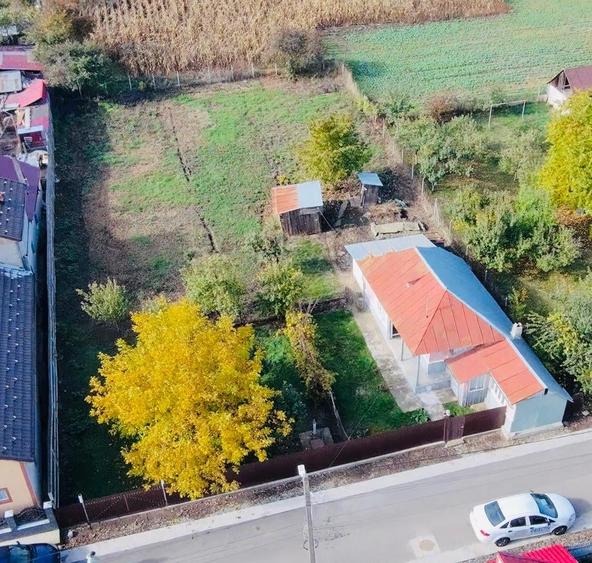 Casă individuală cu 4 camere cu Teren 1058 Mp în Dochia