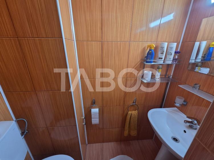 Apartament cu 3 camere decomandat, mobilat în Făgăraș
