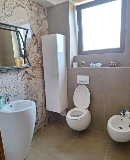 Casă individuală cu 5 camere cu Canalizare în Cornu de Jos (Cornu)