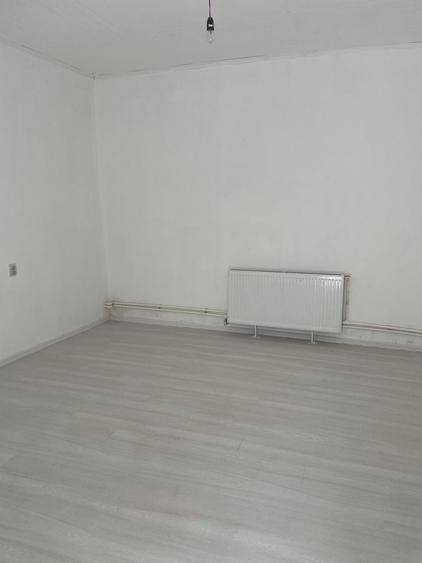 Casă cu 4 camere cu Teren 1500 Mp în Vinga
