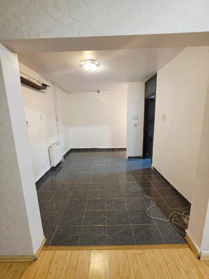 Apartament cu 2 camere semidecomandat în Mărășești