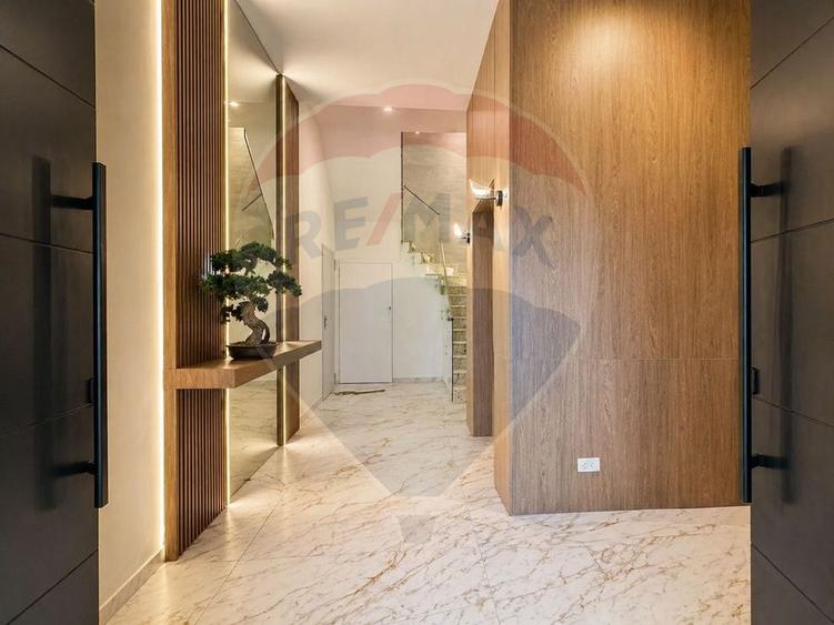 Apartament cu 4 camere decomandat în Calea Moroieni