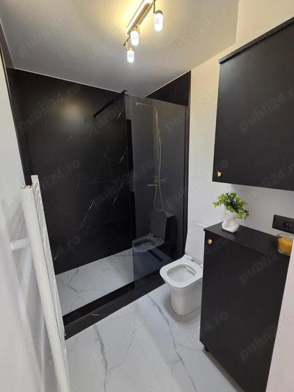 Apartament cu 4 camere decomandat în Ultracentral