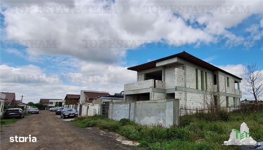 Casă cu 6 camere cu Teren 450 Mp în Valu lui Traian