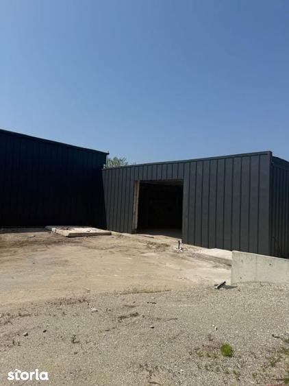Spațiu comercial, de 1,500 mp, în Pielești