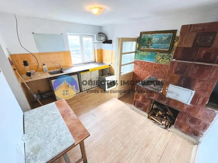 Casă cu 4 camere cu Teren 5958 Mp în Dobreni