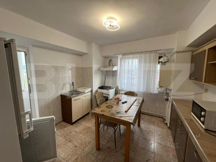 Apartament cu 2 camere nedecomandat, mobilat în Nicolae Titulescu