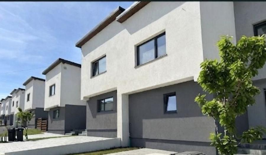 Casă cu 5 camere cu Canalizare în Valea Lupului