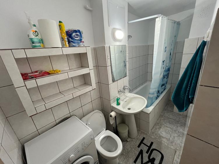 Apartament decomandat în 1 Mai