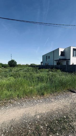 Teren de 710 mp, în Calea Urseni