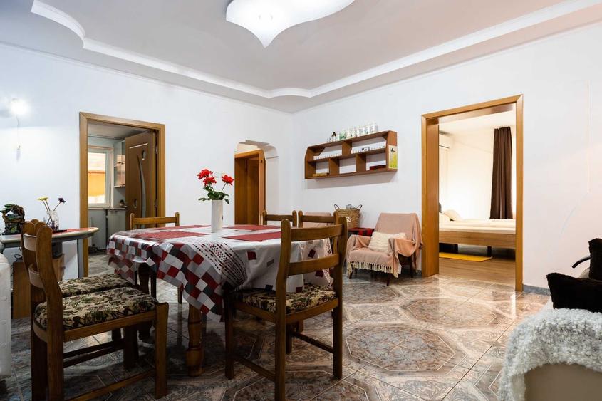 Casă cu 4 camere cu Teren 219 Mp în Central