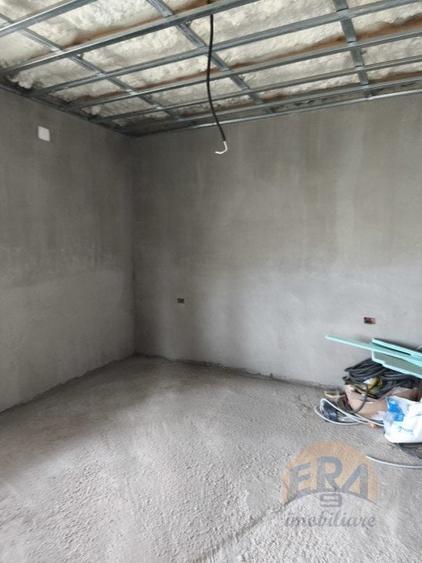 Casă individuală cu 4 camere cu Teren 500 Mp în Sântandrei