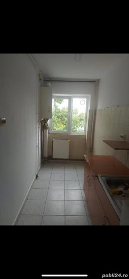 Apartament cu 2 camere semidecomandat în Ferentari
