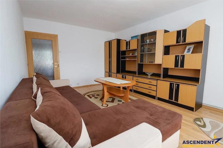 Apartament cu 2 camere decomandat în Est
