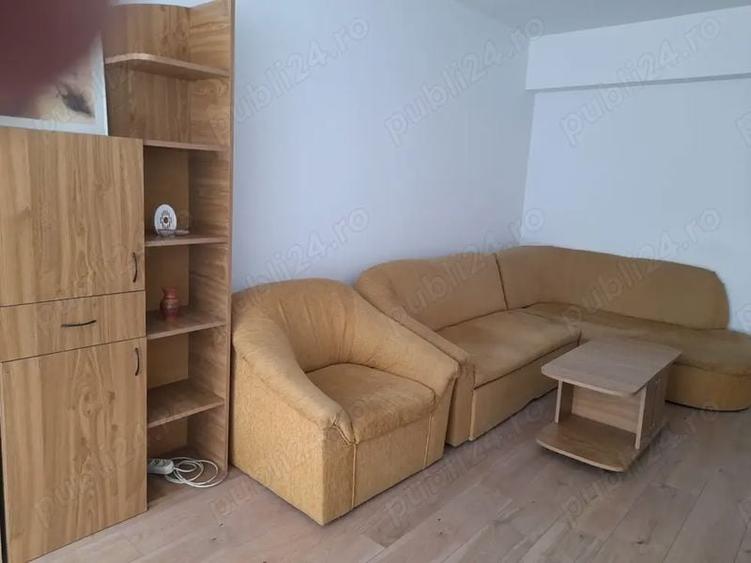 Apartament cu 3 camere decomandat în Grivița