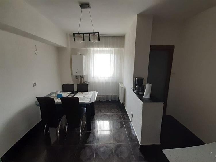 Apartament cu 3 camere decomandat în Brazda lui Novac