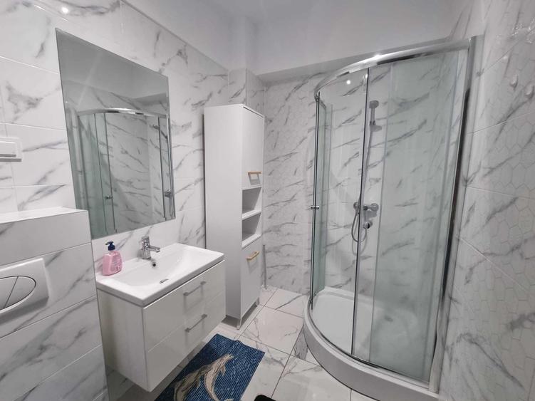 Apartament cu 2 camere decomandat în Est