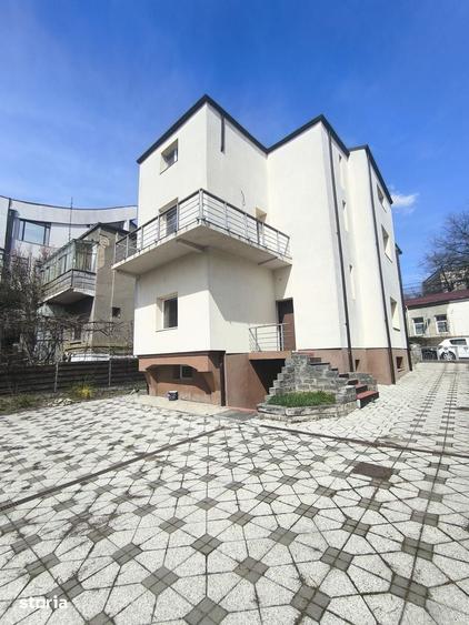 Spațiu comercial, de 325 mp, în Ultracentral
