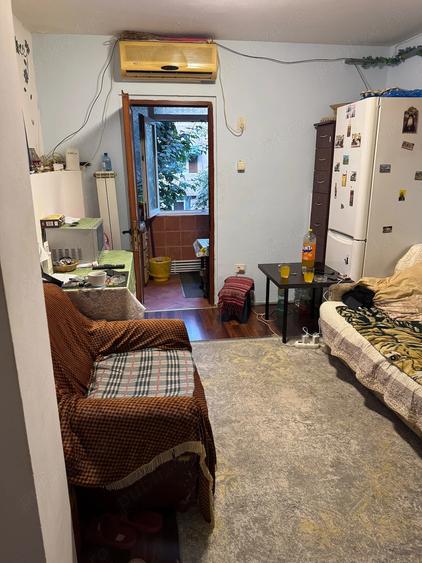 Apartament cu 2 camere decomandat în CET