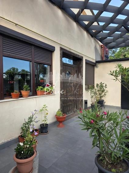 Spațiu comercial, de 685 mp, în Far