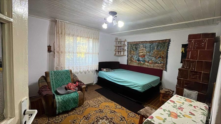 Casă cu 3 camere în Bordușani
