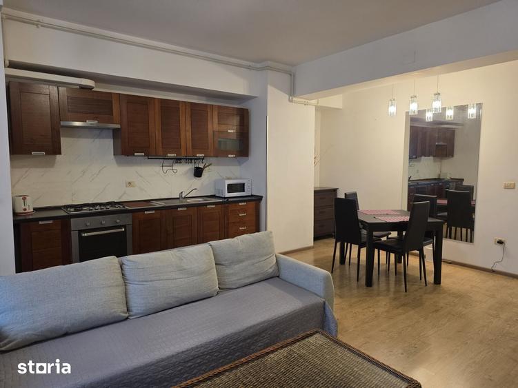 Apartament cu 2 camere semidecomandat în Centrul Civic
