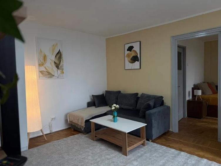 Apartament cu 2 camere semidecomandat, mobilat în Ștefan cel Mare