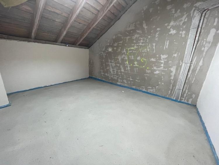 Duplex cu 6 camere cu Canalizare în Bună Ziua