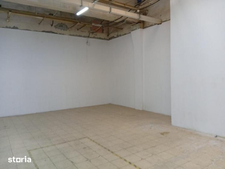 Spațiu comercial, de 1,000 mp, în Pipera