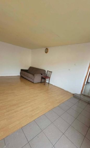 Casă individuală cu 3 camere cu Canalizare în Exterior Sud