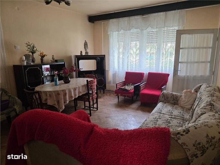 Casă cu 3 camere cu Teren 3748 Mp în Nădrag
