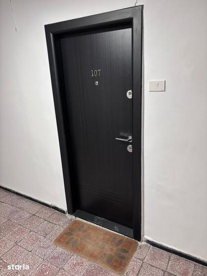 Apartament cu 3 camere decomandat în Gara de Nord