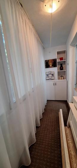 Apartament cu 3 camere decomandat în Titan