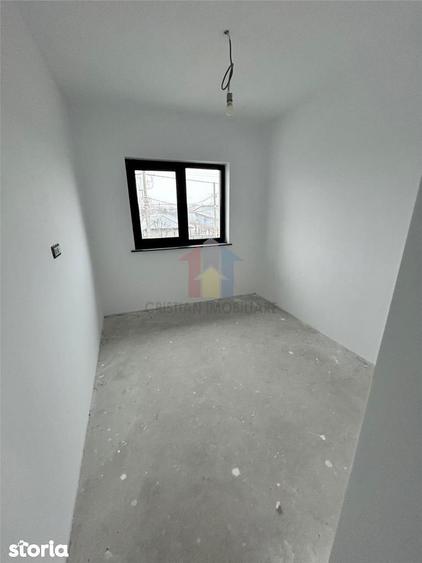 Casă cu 4 camere cu Teren 300 Mp în Radu Negru