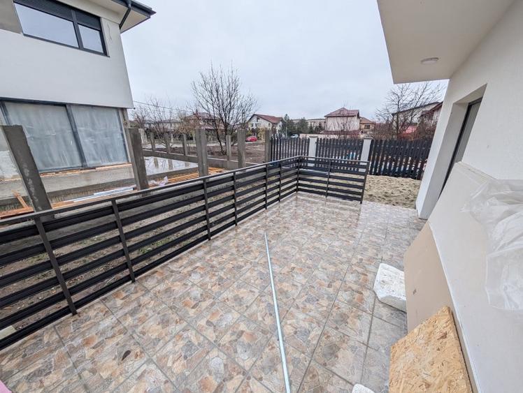 Duplex cu 5 camere cu Teren 225 Mp în Odăi