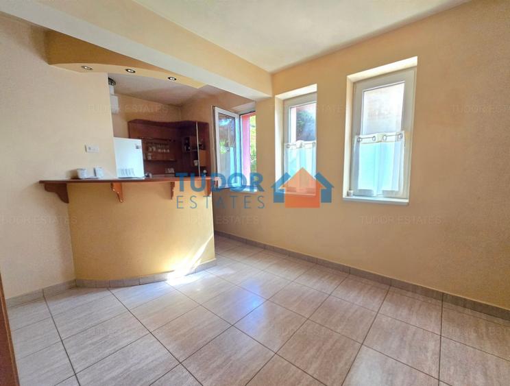 Casă individuală cu 7 camere cu Canalizare în Pipera