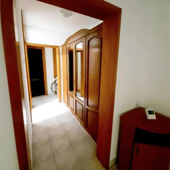 Apartament cu 3 camere decomandat, mobilat în Păcurari