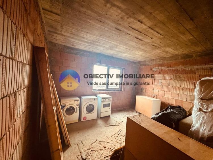 Vila la rosu  + teren 500 mp de vânzare – Zona Fermelor - 19