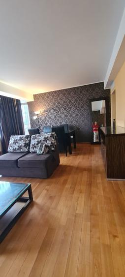 Apartament cu 3 camere semidecomandat în Clucerului