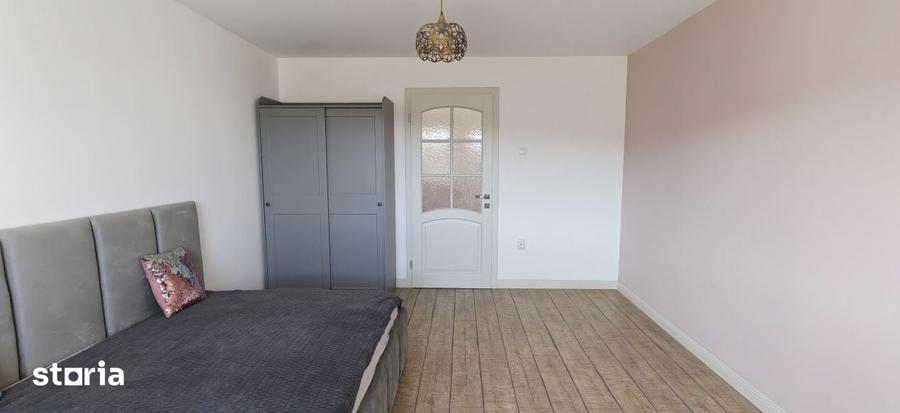 Casă cu 9 camere cu Teren 1800 Mp în Apahida