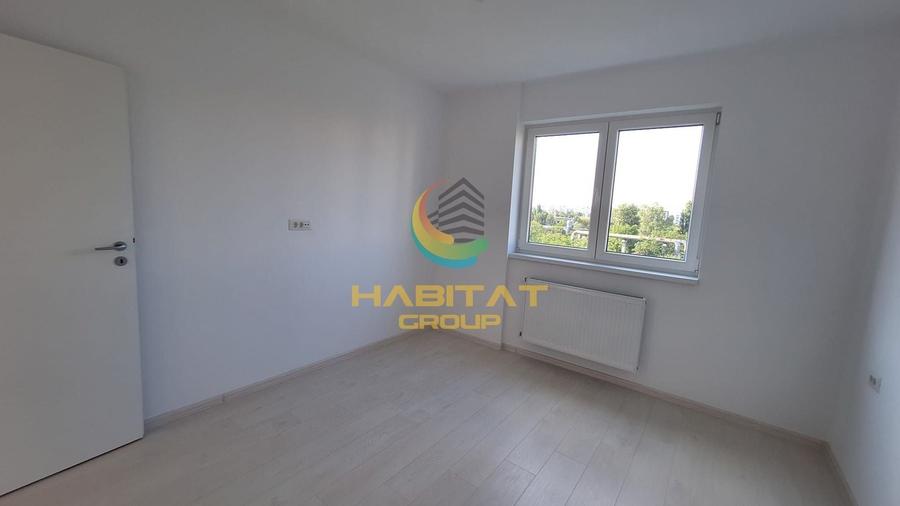 Apartament cu 3 camere semidecomandat în Berceni