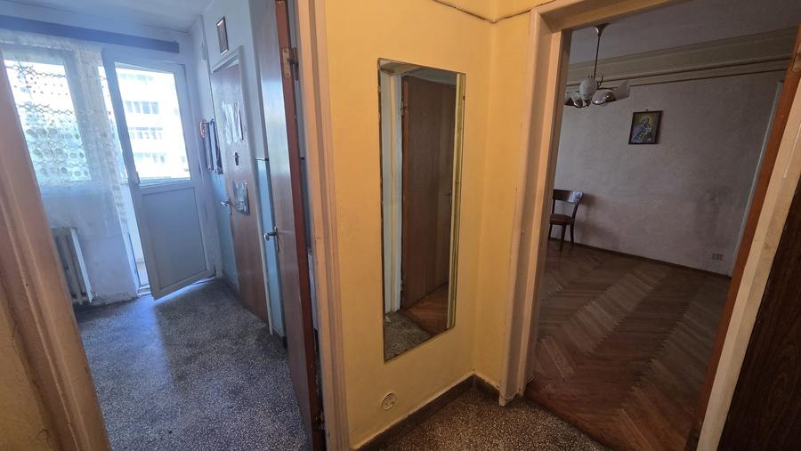 Apartament cu 2 camere semidecomandat în Obor
