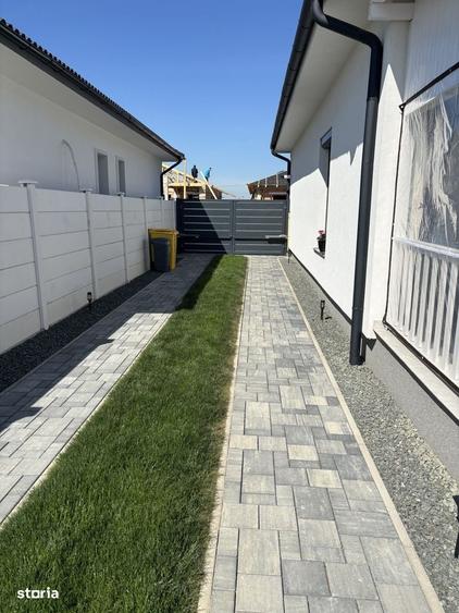 Casă cu 3 camere în Vladimirescu