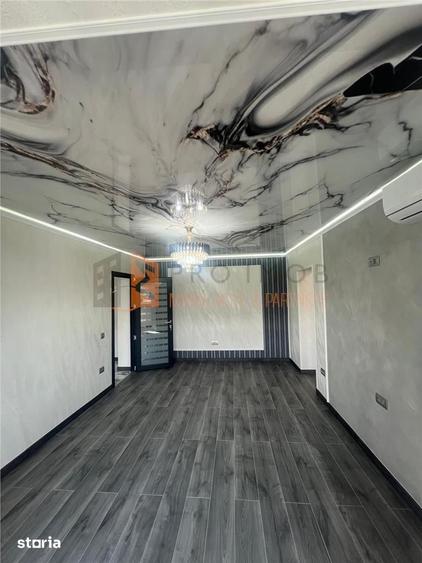 Apartament cu 3 camere semidecomandat în Central