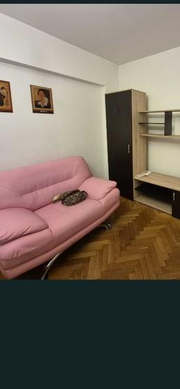 Garsonieră decomandată în Gării