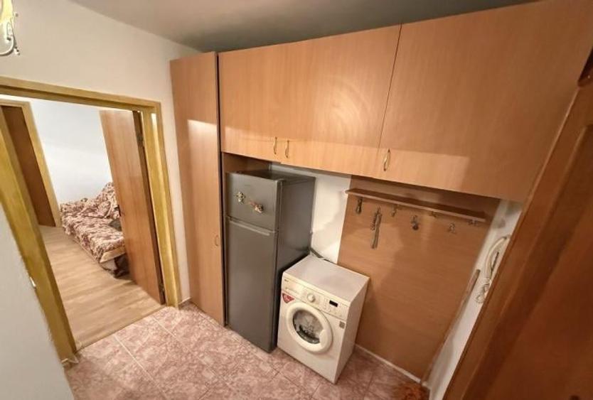 Apartament cu 2 camere semidecomandat, mobilat în City Park Mall